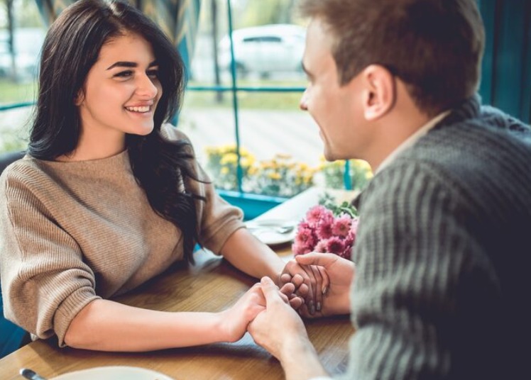 How to Confess Love: Starting the Perfect Conversation
